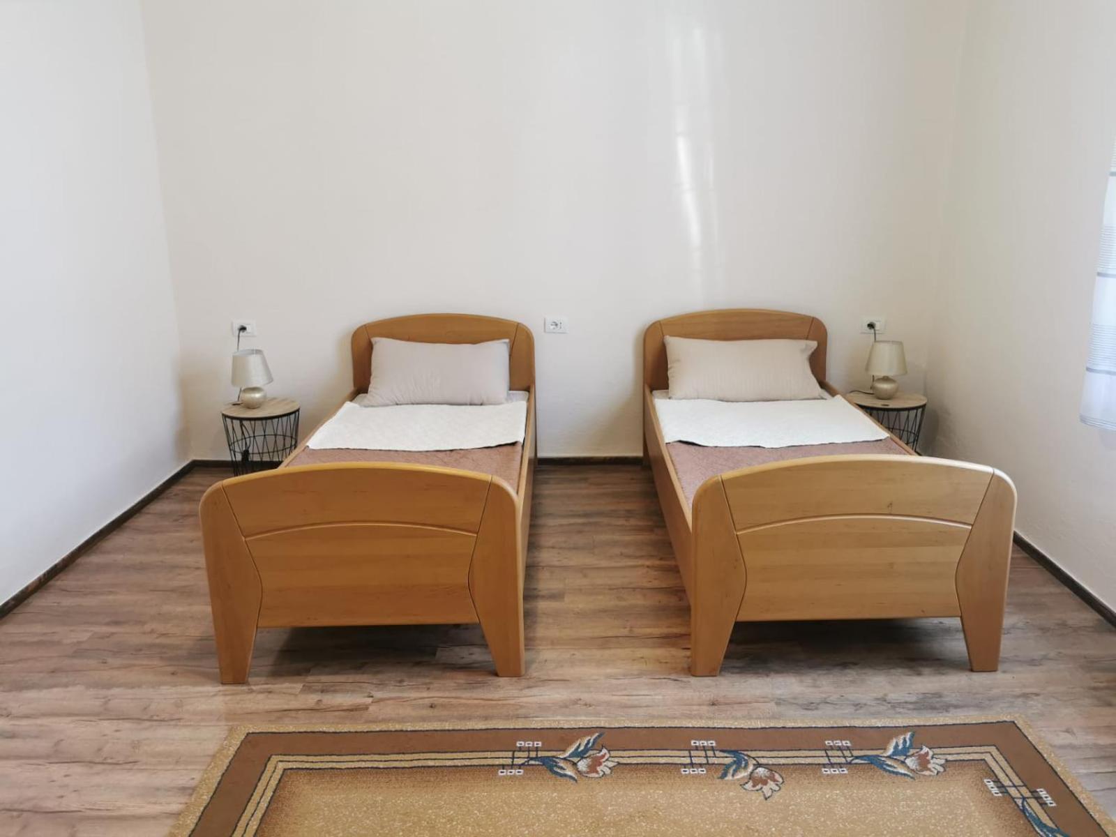 Gm Tirana Hostel Exterior photo